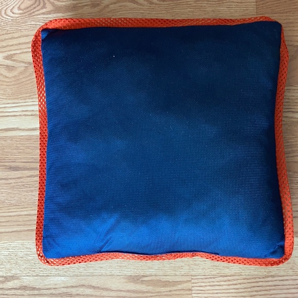 Chicago Bears Pillow and Scarf - Picture 6 of 10